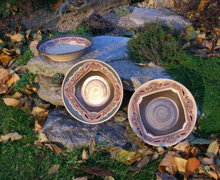 Mísa o prům. 25 - 30 cm, cena : 500 - 600,-        