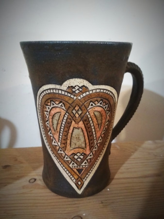 Hrnek kónický, výška 13 cm, cena 350,-